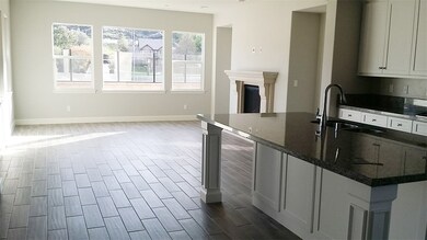 33087 Barmetta Ln, Temecula, CA 92592 - photo 3