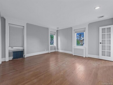 14 Nirvana Ave unit Preston Rd, Great Neck, NY 11023 - photo 7