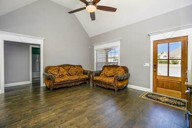 318 Shelby Cir, Shelbyville, TN 37160 - photo 5