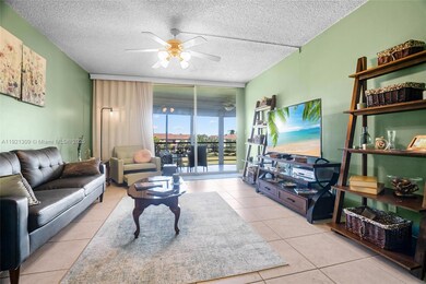 23099 Barwood Ln N unit 307, Boca Raton, FL 33428 - photo 2