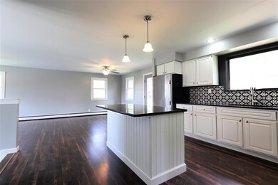 209 Waterman Cir, Saint Johnsbury, VT 05819 - photo 4