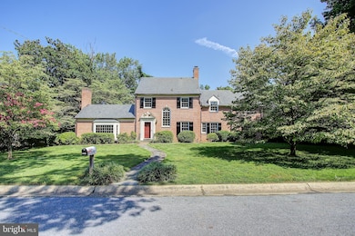 5421 Wickford Dr, Rockville, MD 20852 - photo 2