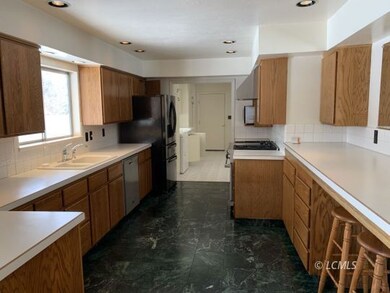 917 Fourth, Lakeview, OR 97630 - photo 3