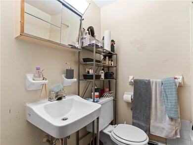 36 Cowden St, Central Falls, RI 02863 - photo 5