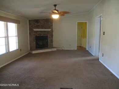 6867 Reedy Branch listing greatroom