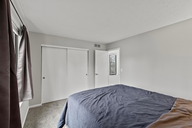 14_bedroom 1-02