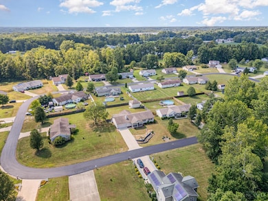 175 Douglas Cir, Georgetown, OH 45121 - photo 2