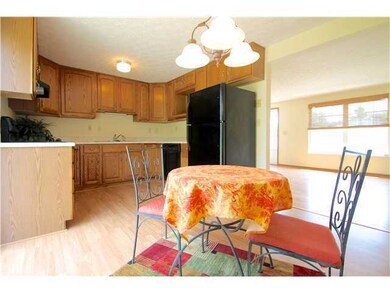 707 Cherrymonte Dr, Columbus, OH 43228 - photo 3