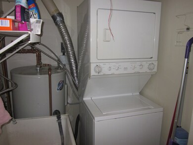 111 Jefferson St unit J, Algonquin, IL 60102 - photo 6