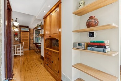 2930 N Gresham Ave, Chicago, IL 60618 - photo 7