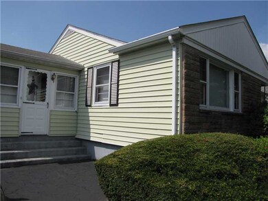 34 Argonne St, Johnston, RI 02919 - photo 2