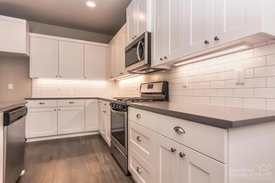 63909 Hunters Cir, Bend, OR 97701 - photo 5