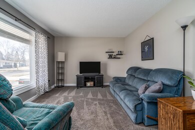 1803 S 17th St, Grand Forks, ND 58201 - photo 3