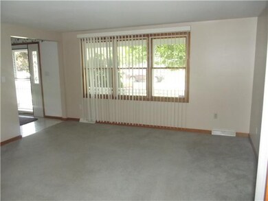 575 Homestead Dr, North Tonawanda, NY 14120 - photo 4