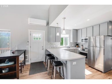 250 N Harbor St, Rockaway Beach, OR 97136 - photo 6