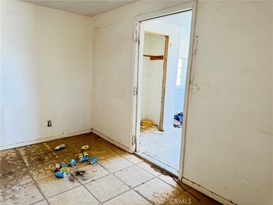 81118 Screech Owl Rd, Twentynine Palms, CA 92277 - photo 5