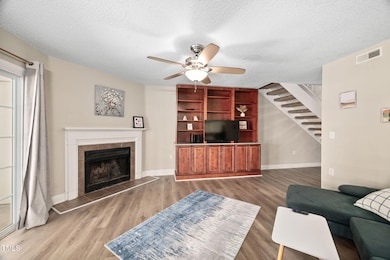 11-web-or-mls-7707-falcon-rest-cir