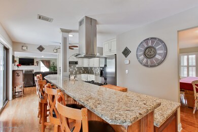 17 Emory St Howell NJ 07731-large-020-14