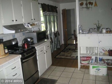 13124 Oriole Dr, Beltsville, MD 20705 - photo 3