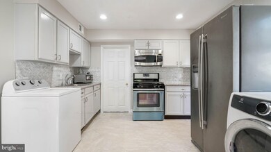 123 Polk Dr, Manassas Park, VA 20111 - photo 7