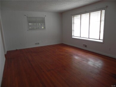 3714 Greenway St, Easton, PA 18045 - photo 4