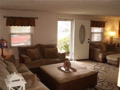 23 Michael St, West Warwick, RI 02893 - photo 4