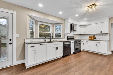 355 Meadow View Dr, Powell, OH 43065 - photo 7