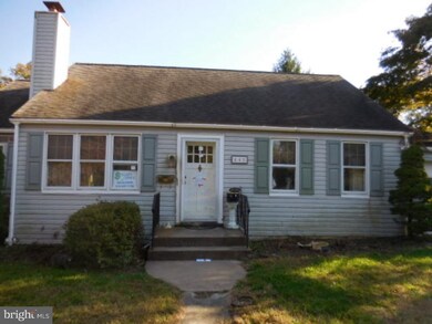 448 Arch St, Spring City, PA 19475 - photo 2