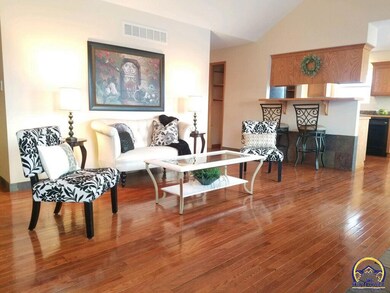 301 Sunset Ln, Maple Hill, KS 66507 - photo 4