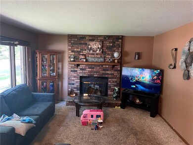 3411 Eddy Ln, Eau Claire, WI 54703 - photo 5