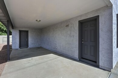 1221 S 15th Dr-3