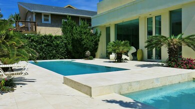 courtyard pool 2