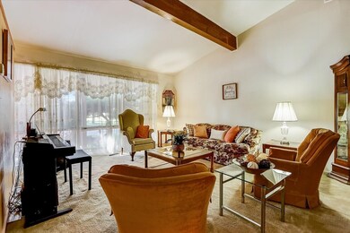 5 N Commonwealth Ave, Aurora, IL 60506 - photo 6