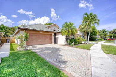 Spacious driveway