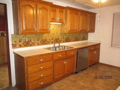 201 N Main St, Quapaw, OK 74363 - photo 7