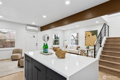 4002 Courtland Place S, Seattle, WA 98118 - photo 7