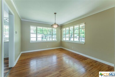 816 Bruns St, Seguin, TX 78155 - photo 3