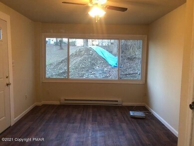 307 Adams Dr unit 101, Sciota, PA 18354 - photo 2