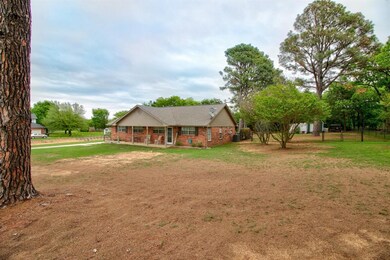 228 Cayuga Trail, Gainesville, TX 76240 - photo 4