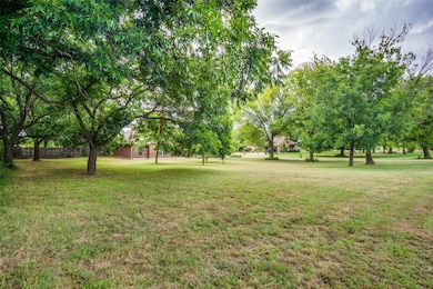 300 Munn Rd, Springtown, TX 76082 - photo 6