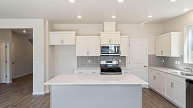 61147 Splendor Ln, Bend, OR 97702 - photo 7