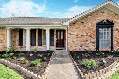 5403 Sheraton Oaks Dr, Houston, TX 77091 - photo 2