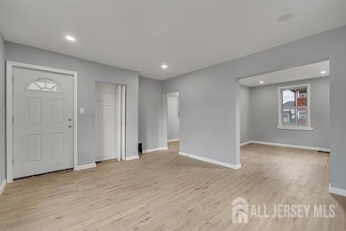 620 Somerset St, New Brunswick, NJ 08901 - photo 4