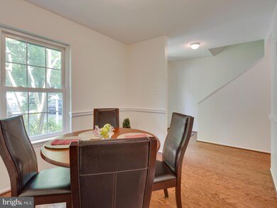 8906 Shamrock Ct, Springfield, VA 22152 - photo 2