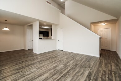 694 Fallow Ln, Alvin, TX 77511 - photo 4