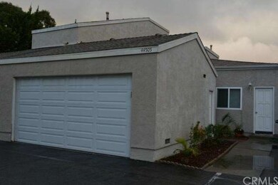 Double garage & Side entry into kitchen-lockbox is