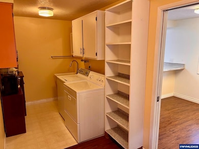 474 E Clackamas Cir, Woodburn, OR 97071 - photo 5