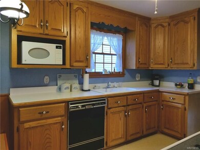 201 Hagen Ave, North Tonawanda, NY 14120 - photo 4