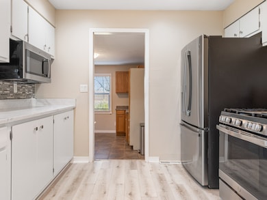 unlisted-address, Shorewood, IL 60404 - photo 5