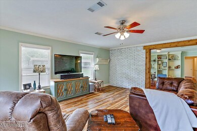 08-208 NW 4th St